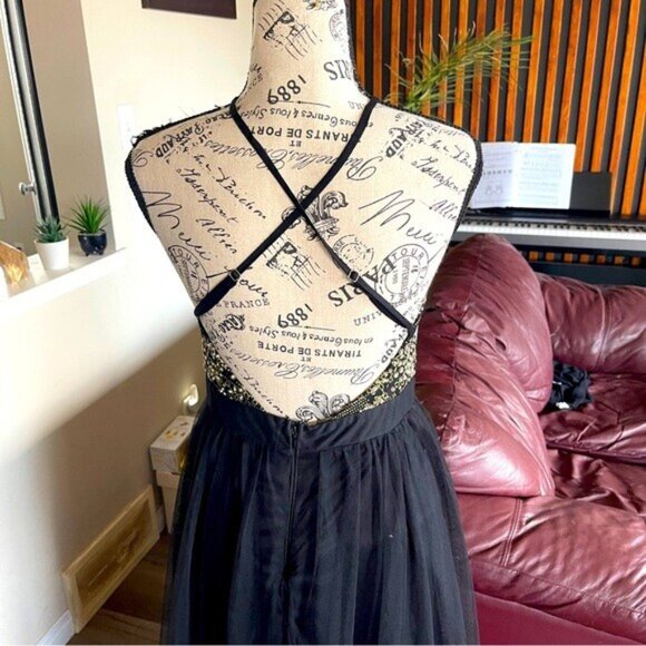 LUXXEL Black with Gold Accent Floral Long Dress Gown Size Medium - Picture 5 of 13